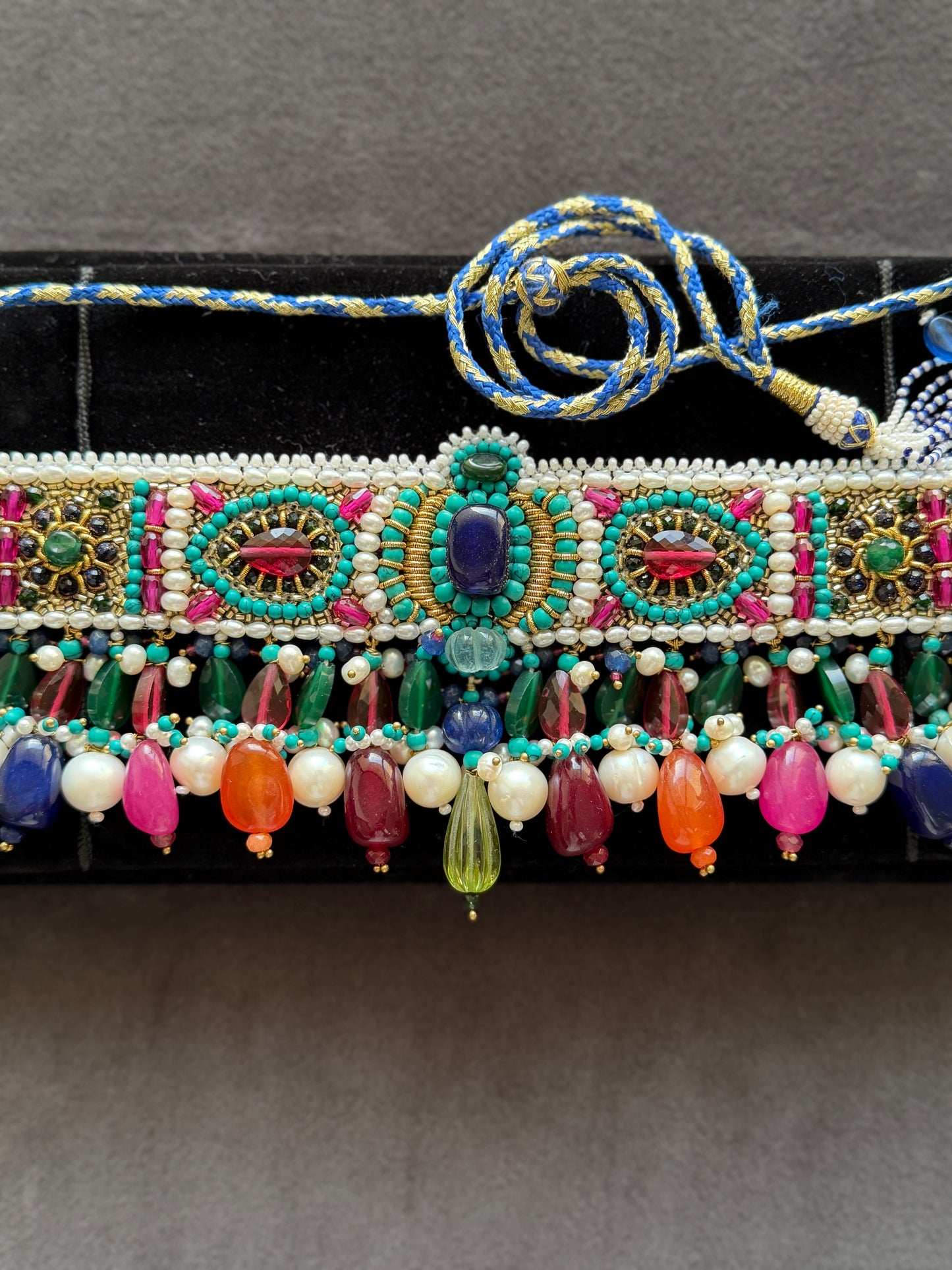 Zardoozi Azrak-e-Zamarud Choker