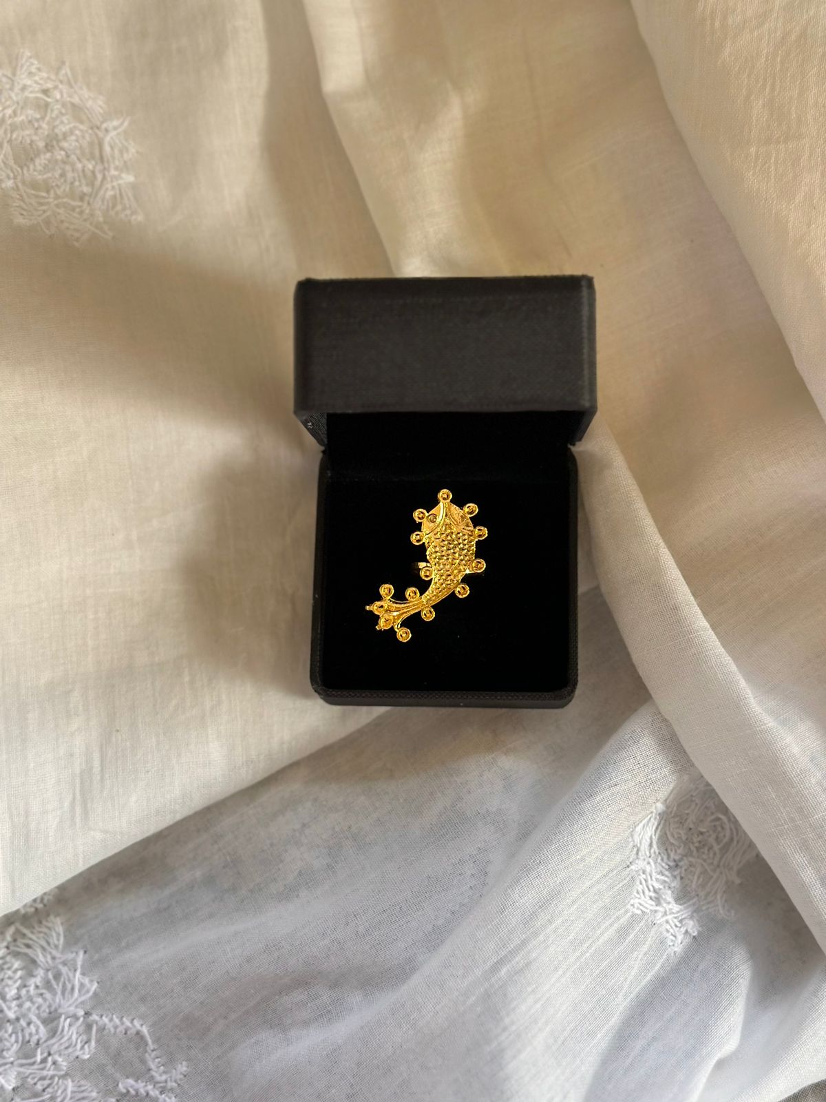 Fish Toe Ring ( Right Foot)