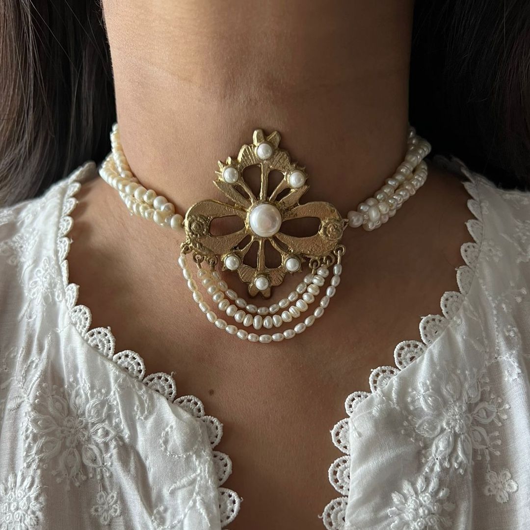 Bow & Real Pearl Choker/Mala