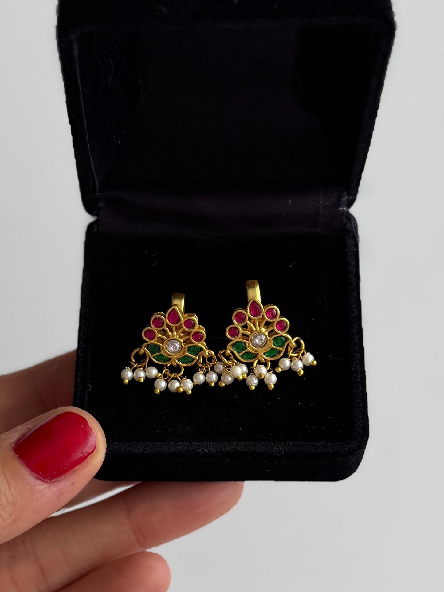 Gulnaar Thappa Kundan Earcuffs