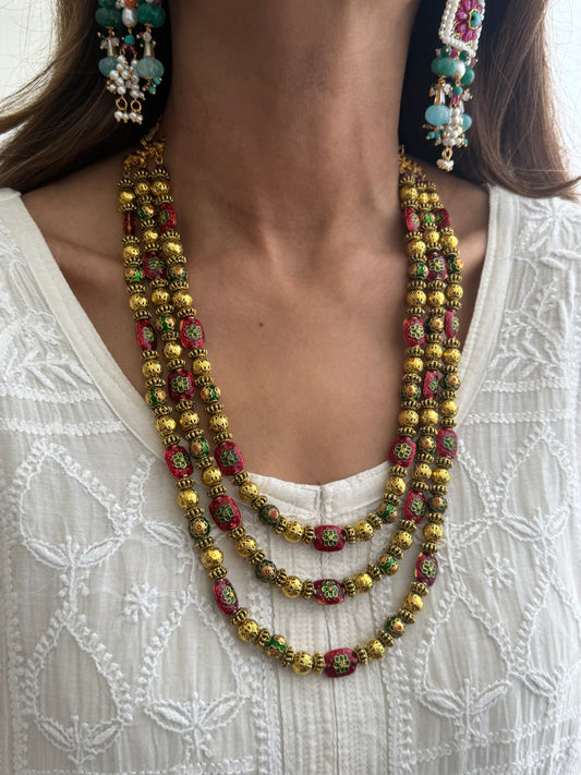 Indian Meena Matar Mala