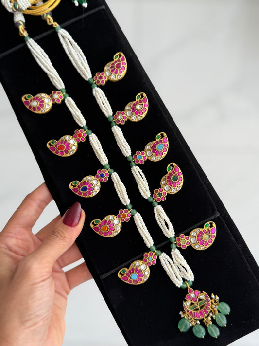 Gulnar Thappa Kundan Mala