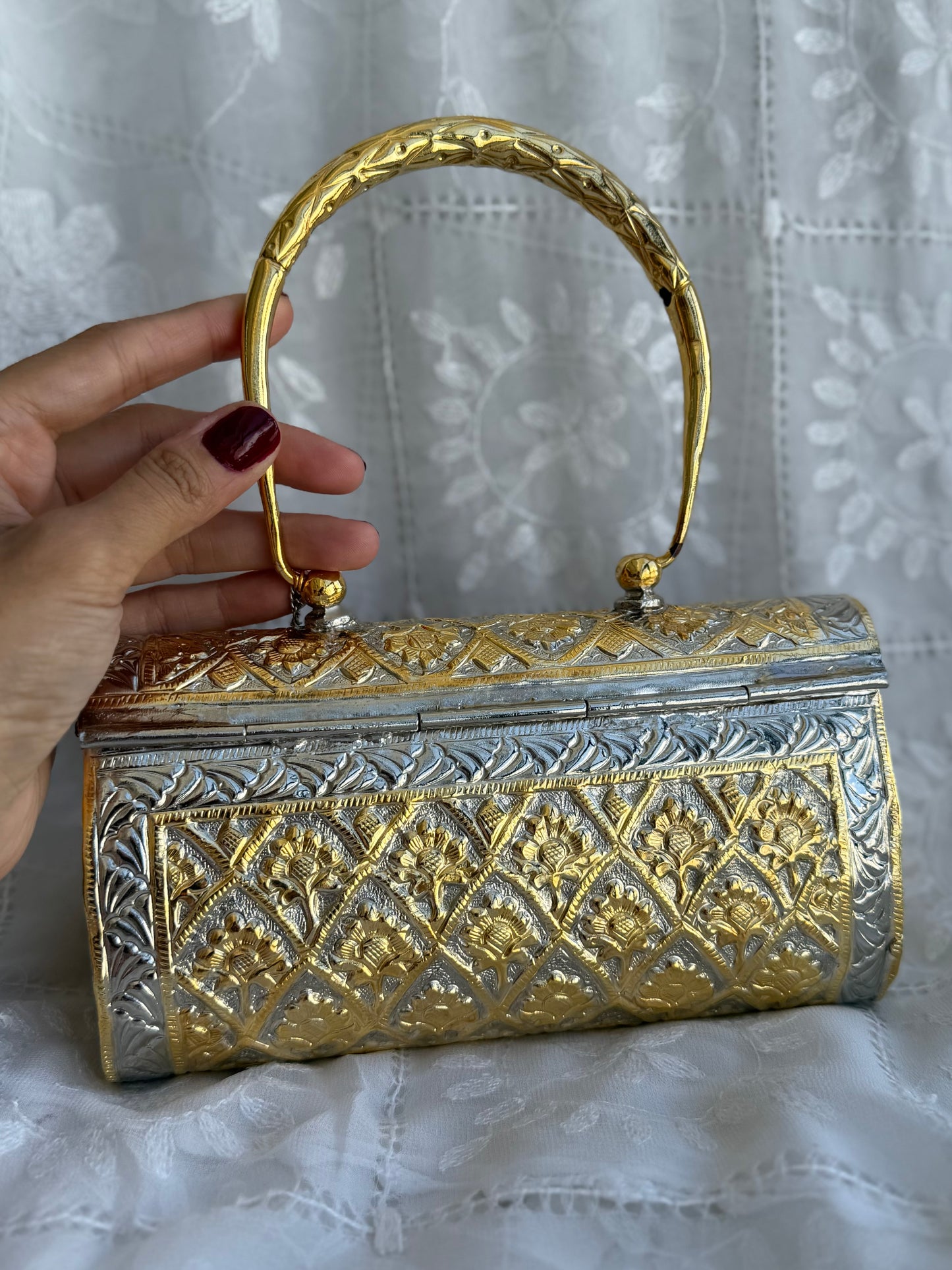 Gold / Silver Plated Chandni Clutch