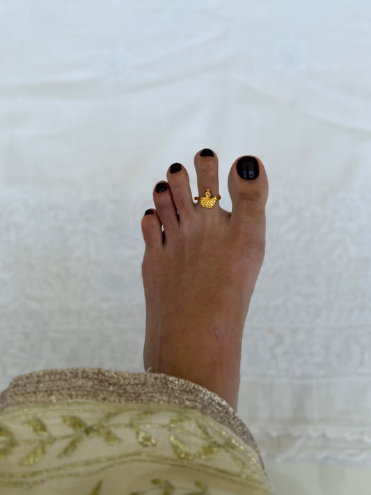 Gold Plated Swan Toe Ring