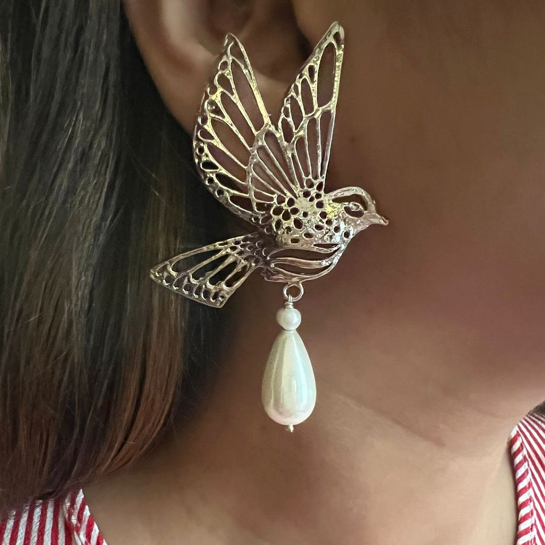 Bird x Pearl Earring