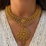 Traditional Antique Gold Choker